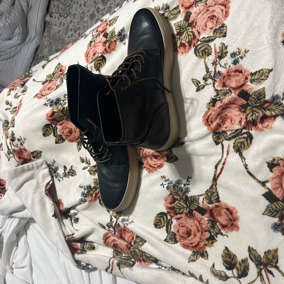 Frye Black and Cream Men's Shoes - Picture 2 of 4